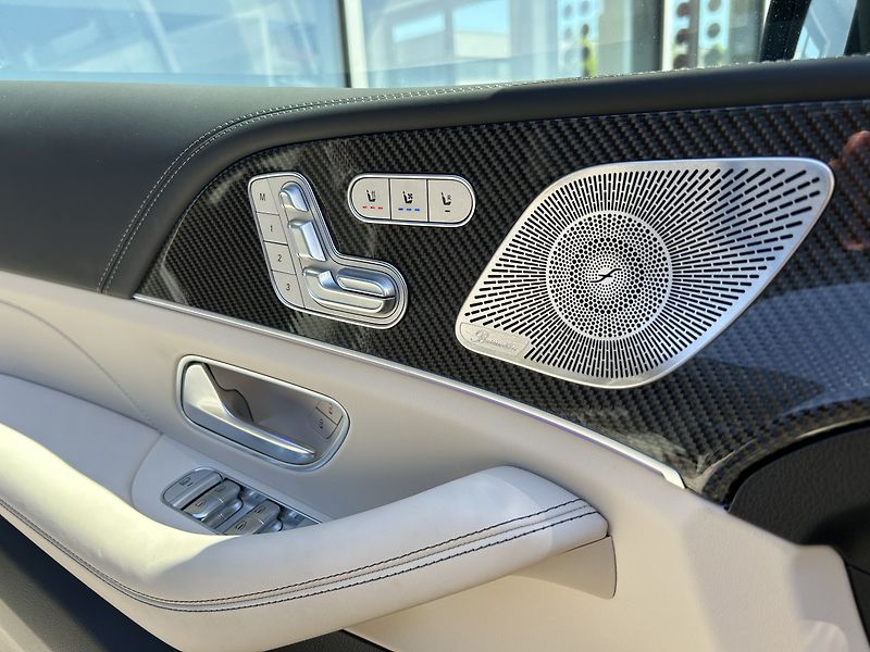 Mercedes-Benz GLE 53 AMG 4MATIC+ AIRMATIC - fotka 28 z 37