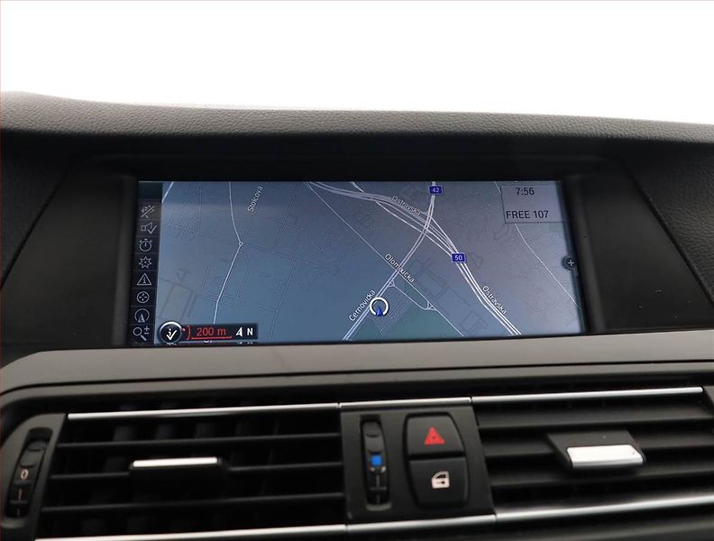 BMW Řada 5 (2010) 530d, Automat, Navi, Xenony - fotka 12 z 17