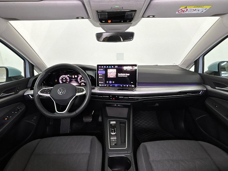 Volkswagen Golf Life DSG - fotka 5 z 29