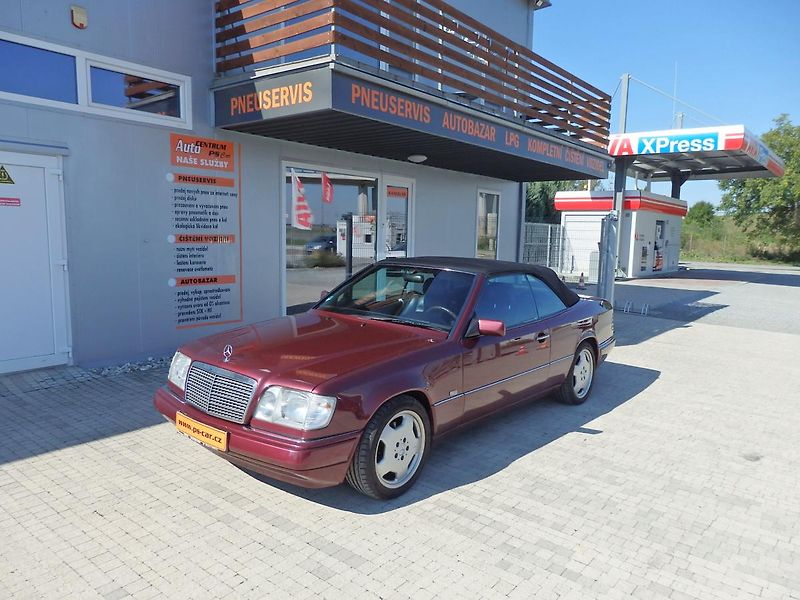 Mercedes-Benz 124 E320 CABRIO 162 kW - fotka 1 z 23