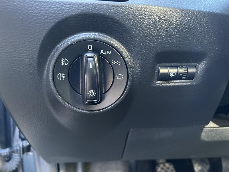 Škoda Fabia 1.2TSi 81kw KLIMA TEMPOMAT ALU - fotka 12 z 40