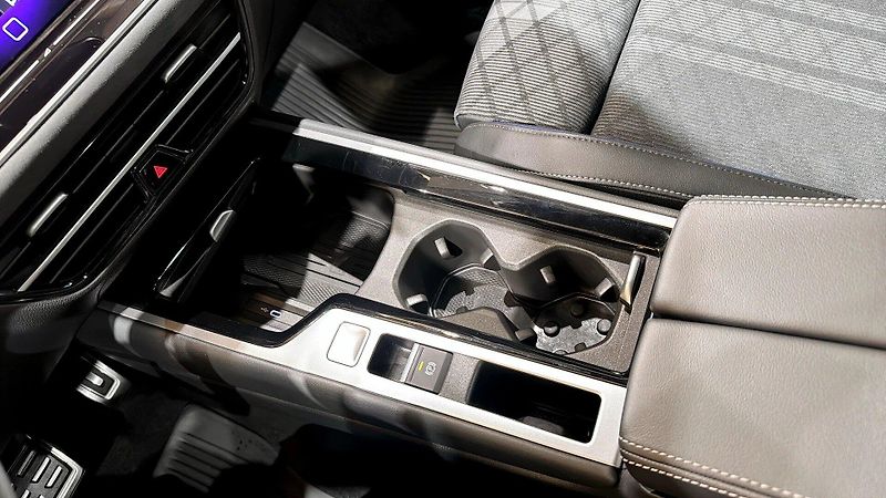 Volkswagen Passat (2026) R-Line 2,0TDI 142kW 4M Nez.Top - fotka 10 z 15
