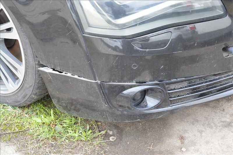 Audi A8 (2012) 4,2V8 QUATTRO - fotka 7 z 25