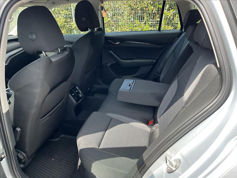 Škoda Octavia 2,0 TDi 110KW DSG 4x4 TZ -DPH - fotka 13 z 52