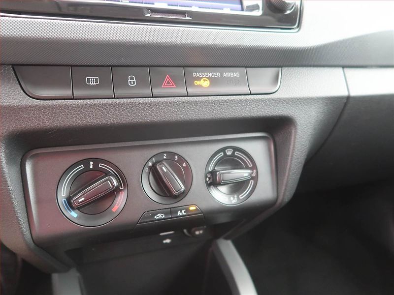 Škoda Fabia (2022) 1.0 TSI, Serv.kniha - fotka 14 z 15