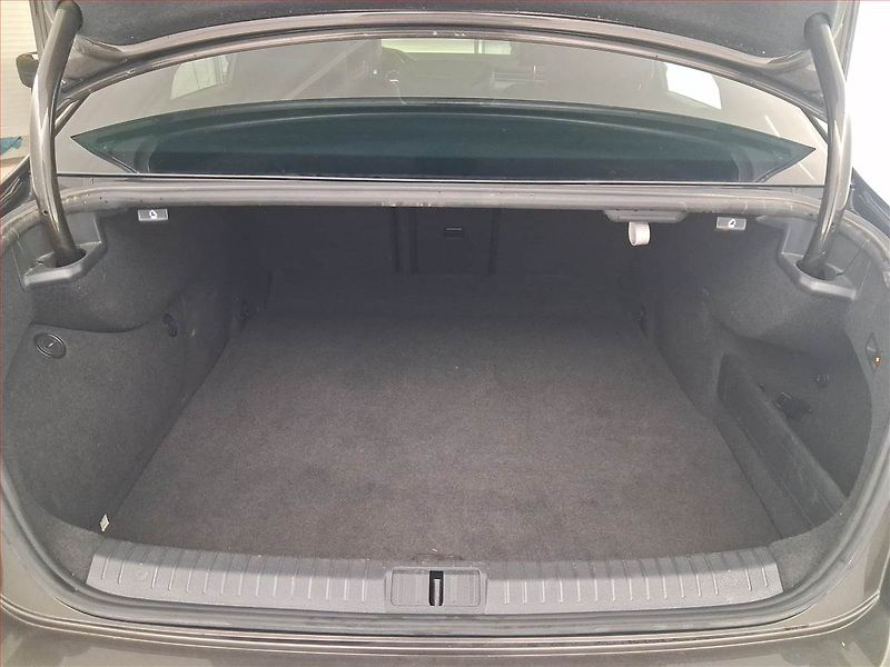 Volkswagen Passat (2016) R-Line 2.0 BiTDI, 4X4 - fotka 14 z 17