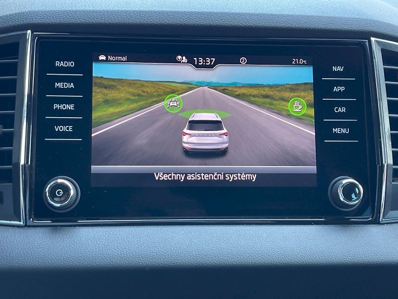 Škoda Karoq (2023) 1.5 TSI 110kW DSG Style Plus - fotka 15 z 35