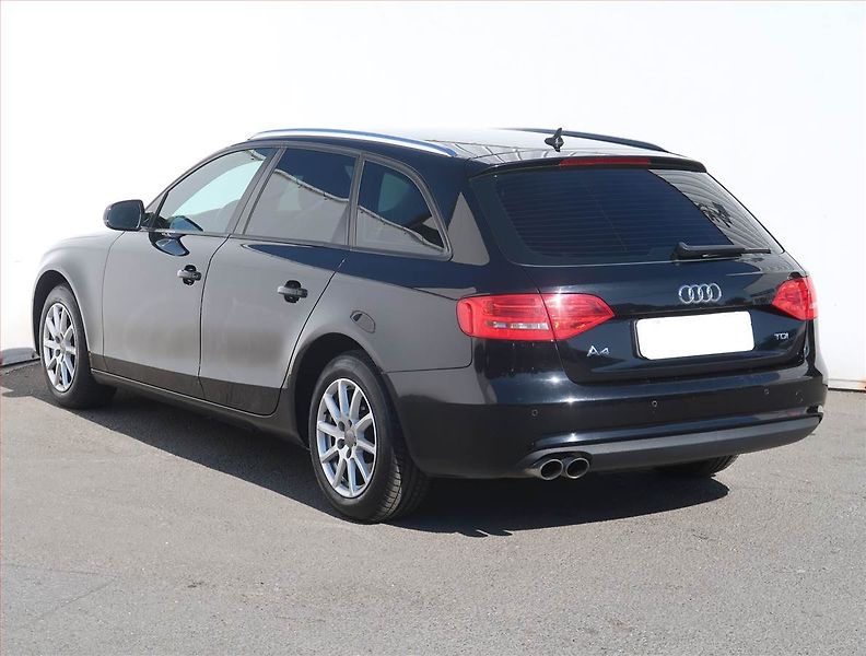 Audi A4 (2014) Ambition 2.0 TDI, Automat - fotka 4 z 18