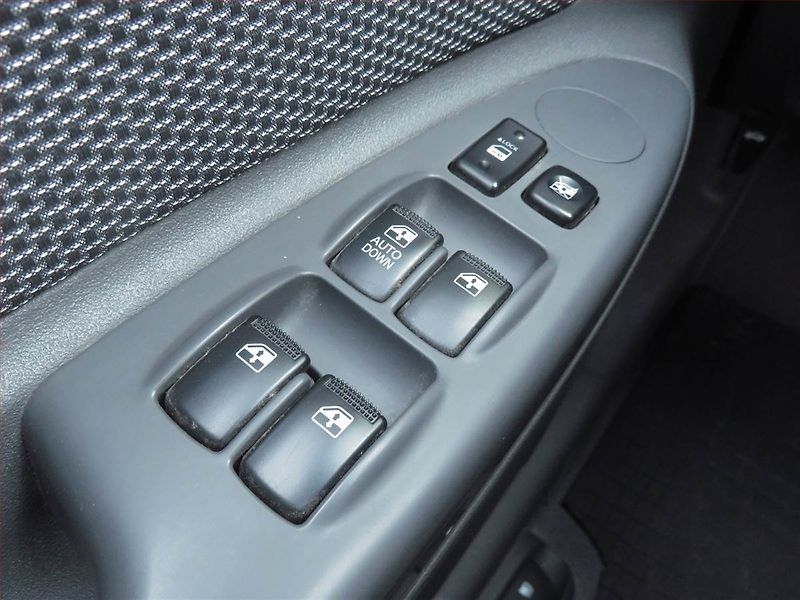 Kia Rio (2009) 1.4 16V, nová STK, Tažné - fotka 14 z 14