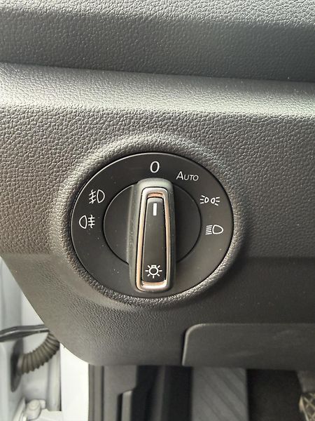 Volkswagen T-Roc 1.5 TSI 110 kW - fotka 19 z 23