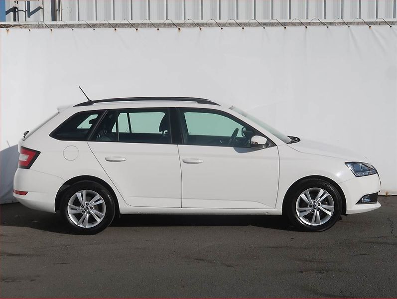 Škoda Fabia (2023) Ambition 1.0 TSI, ČR,1.maj - fotka 6 z 19