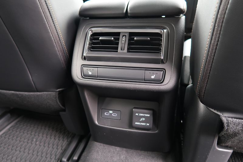 Mazda CX-60 (2025) 2.5L PHEV 327AT AWDHomura Plus - fotka 19 z 34