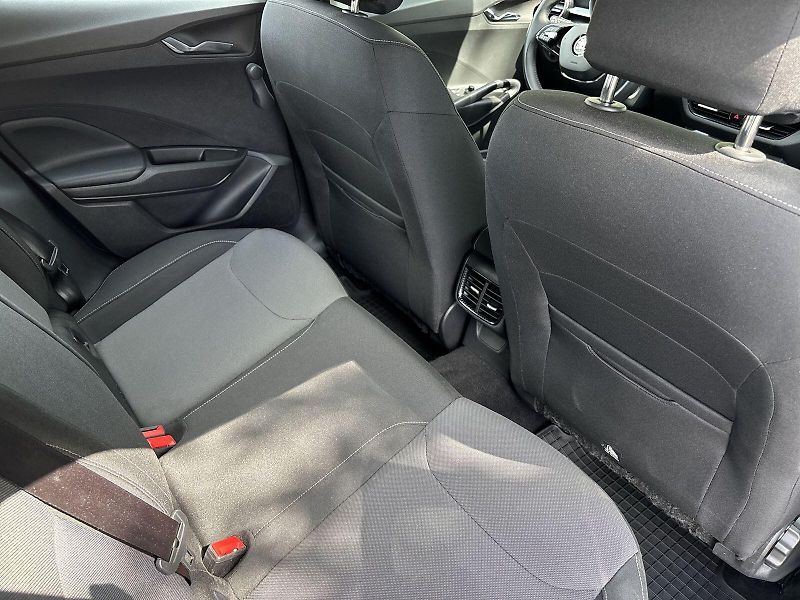 Škoda Fabia (2021) 1.0 TSI Ambition + - fotka 10 z 28