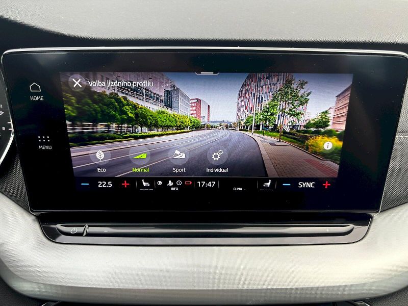Škoda Octavia (2023) Combi 1.5 TSI 110kW Style - fotka 18 z 35