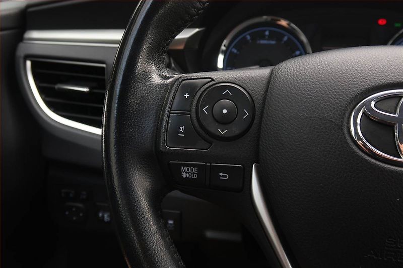 Toyota Corolla (2015) 1.6 Valvematic, Tempomat - fotka 15 z 18