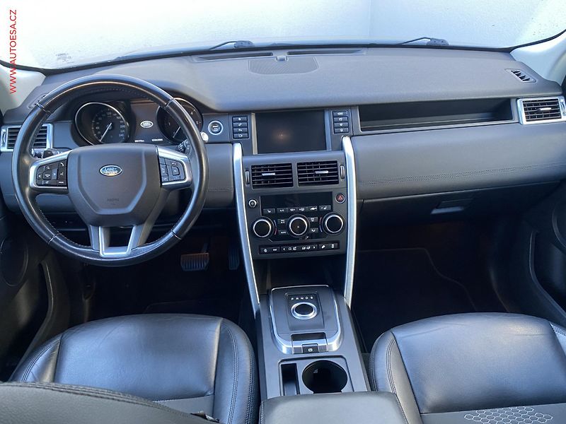 Land Rover Discovery Sport (2018) 2.0 TD4 4x4, AT, bixen, kůže - fotka 8 z 19