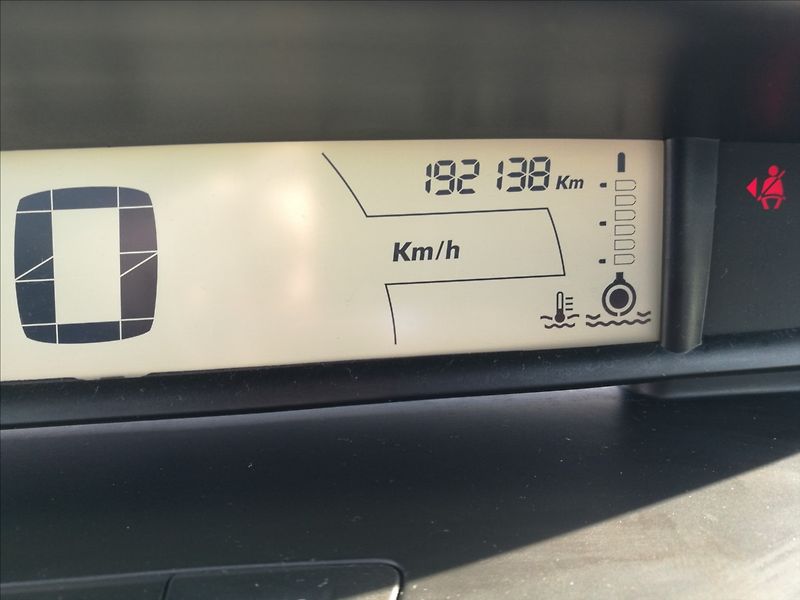 Citroën C4 1,6 HDi - fotka 6 z 20