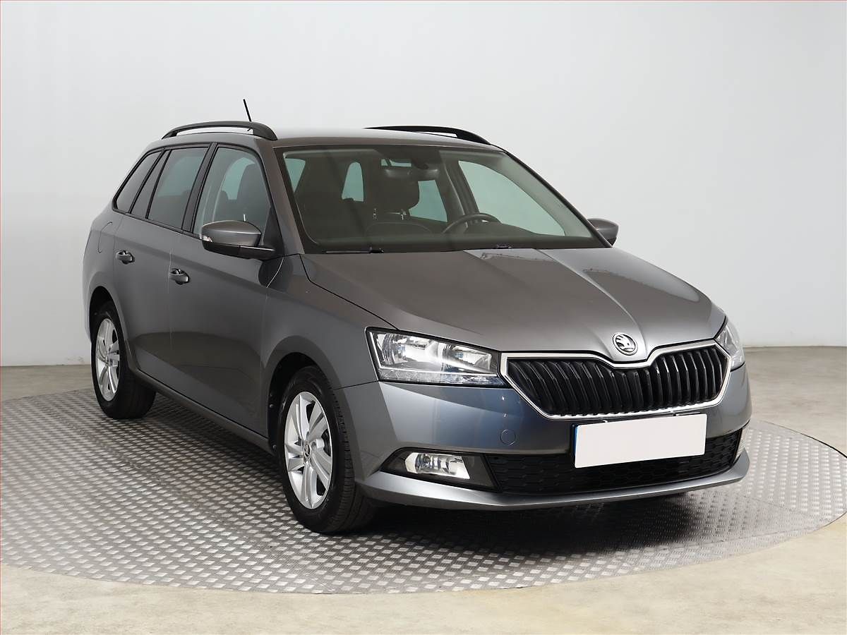 Škoda Fabia 1.0 TSI, ČR,1.maj, Serv.kniha