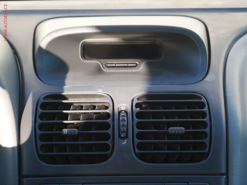 Renault Laguna (2000) 1.6i, 2.maj, AC - fotka 11 z 14