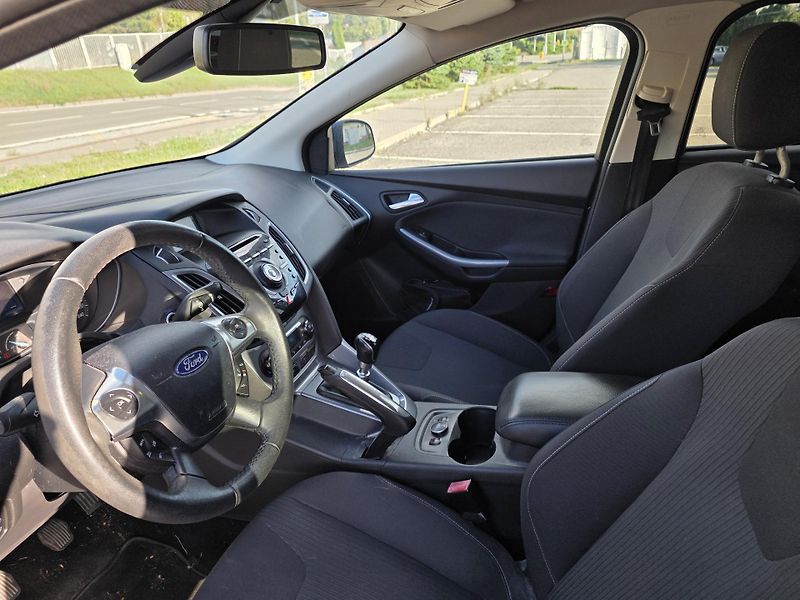 Ford Focus (2011) 1.6 TDCi 85kW Titanium - fotka 2 z 20