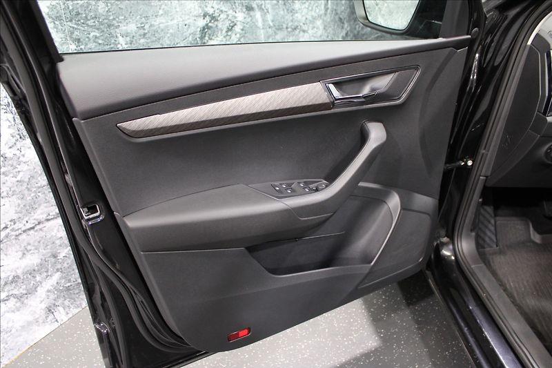 Škoda Karoq 2,0 TDI DSG style 1.maj, CZ - fotka 8 z 33