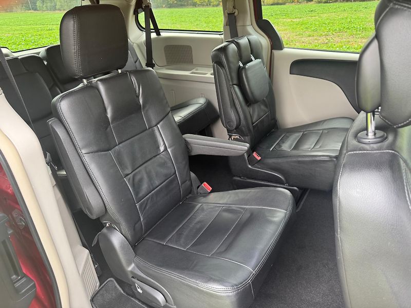 Dodge Grand Caravan (2016) 3.6 V6 SERVISNÍ KNIHA - fotka 21 z 40