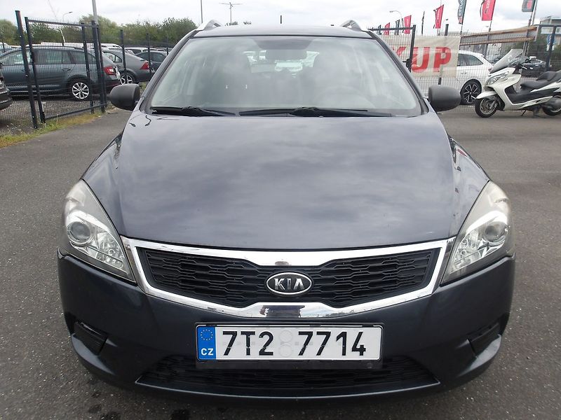 Kia Ceed 1,4i ČR ! NAJ.94000 km !!! Ser - fotka 5 z 34