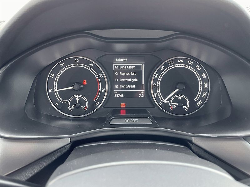 Škoda Kamiq (2021) Ambition 2021 1,0TSI 110k - fotka 23 z 25