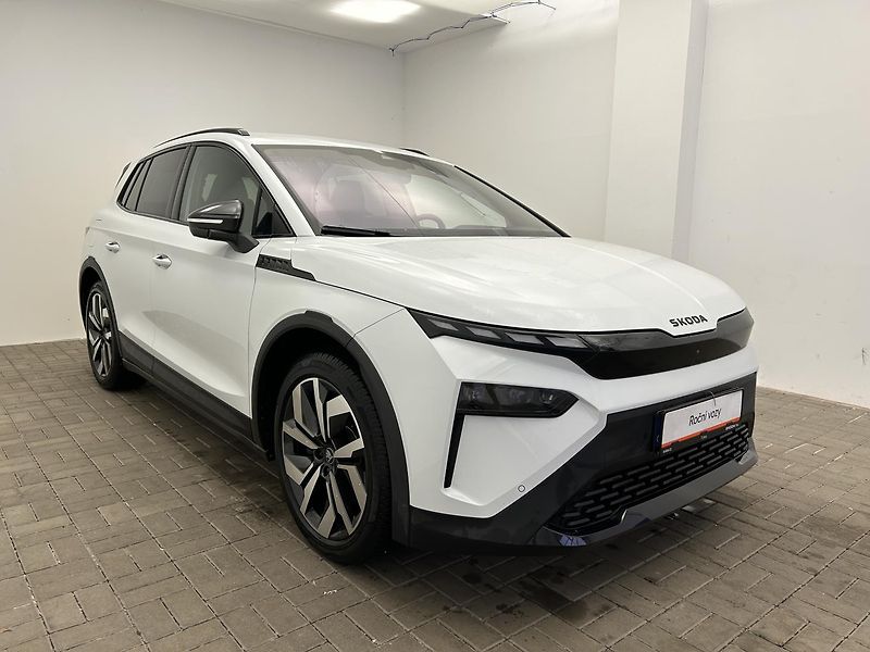 Škoda Karoq SportLine - fotka 24 z 24