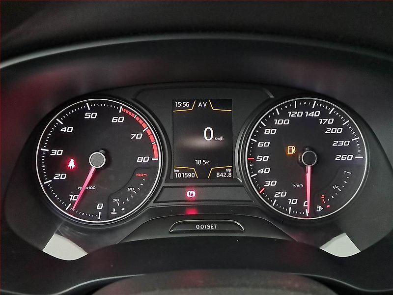 Seat Leon (2015) 1.4 TSI, ČR,1.maj, Navi - fotka 11 z 17