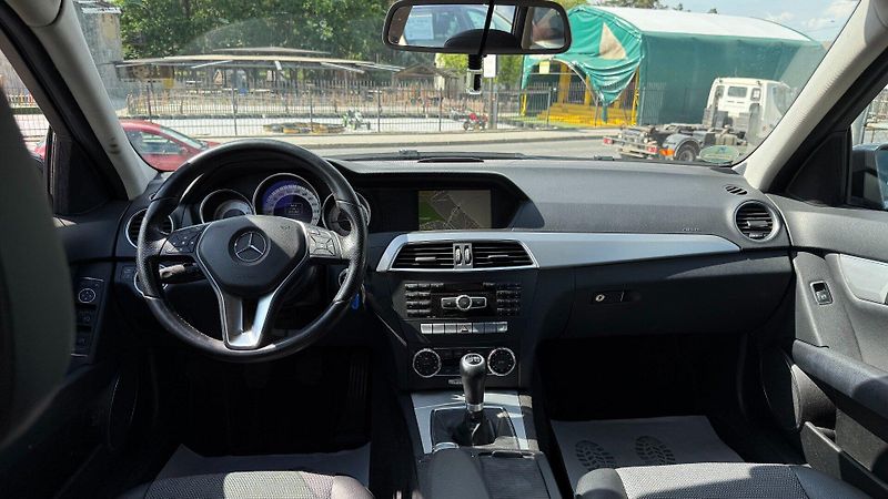 Mercedes-Benz Třídy C (2012) 2.2CDI 125kW *REZERVOVANO - fotka 18 z 20