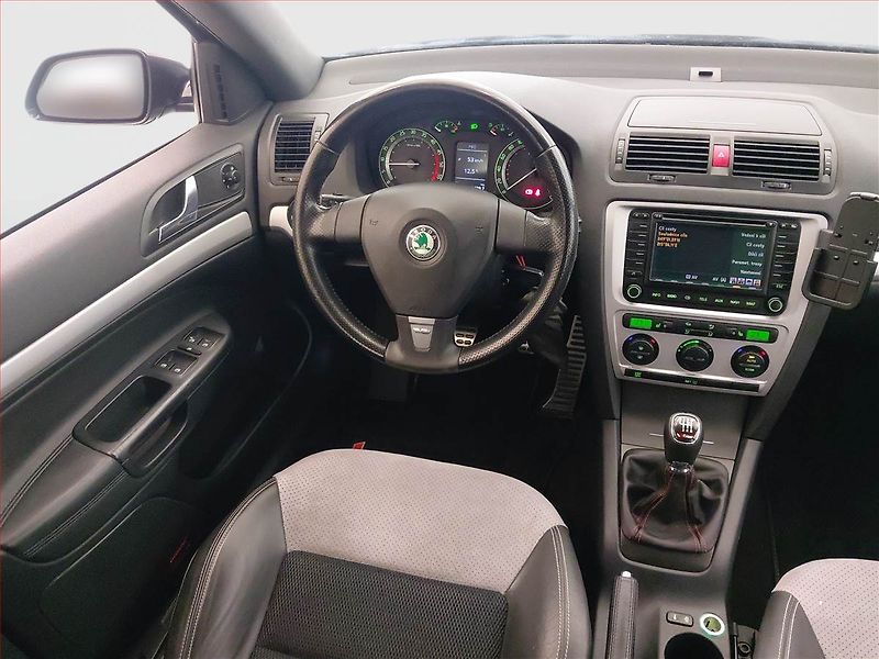 Škoda Octavia (2006) RS 2.0 TDI, Navi, Xenony - fotka 7 z 17