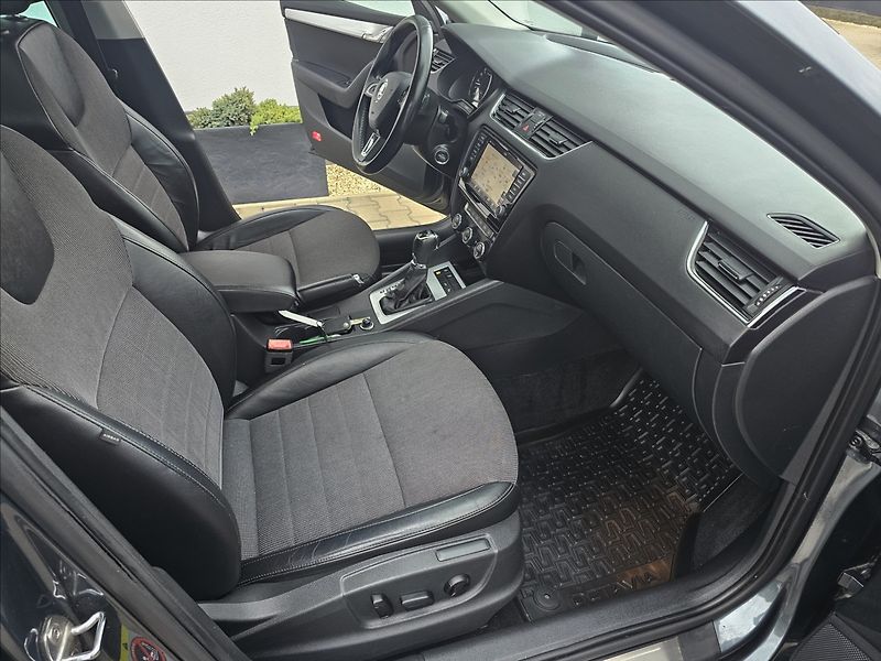Škoda Octavia III 2,0TDi 110KW DSG Elegance - fotka 39 z 49
