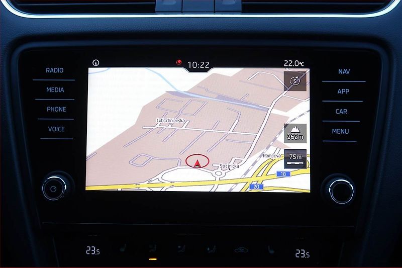 Škoda Octavia (2018) 2.0 TDI, 4X4, Automat - fotka 16 z 27
