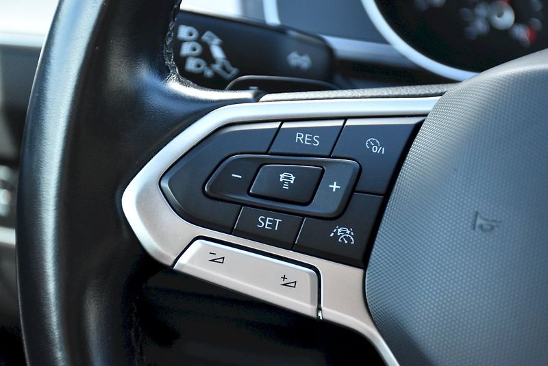 Volkswagen Passat (2021) COMBI ELEGANCE 1.5 TSI 110 kW - fotka 29 z 32