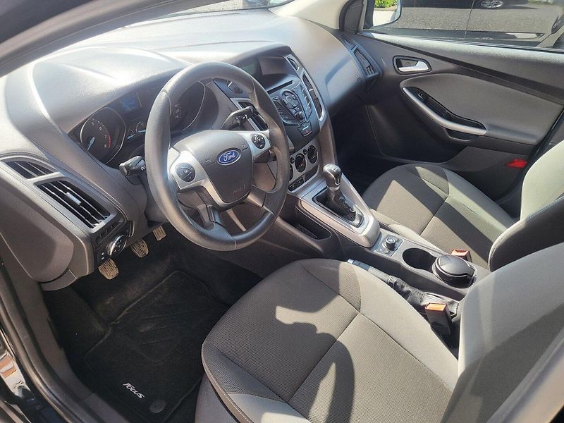 Ford Focus (2011) 1.6 i 16V Rozvody, Nová STK - fotka 8 z 23