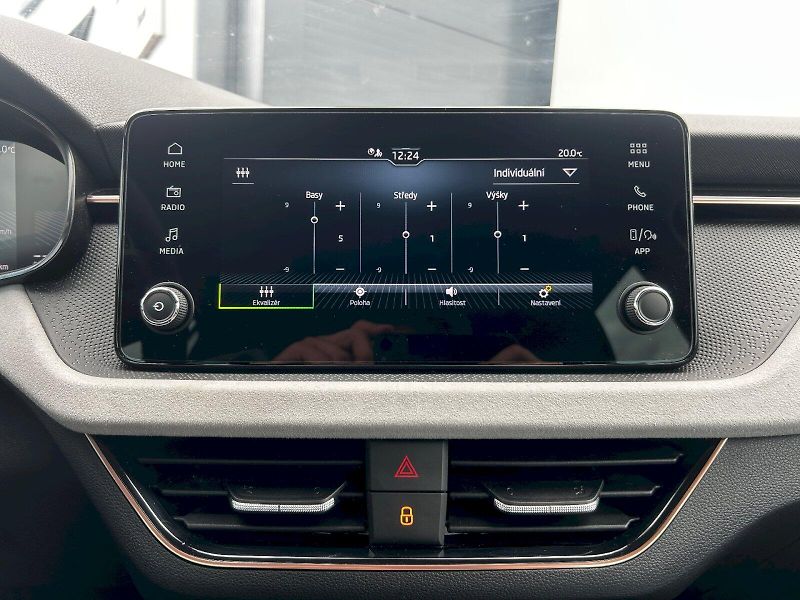 Škoda Kamiq (2025) 1.0 TSI 85kW MP6 Top Selection - fotka 12 z 33