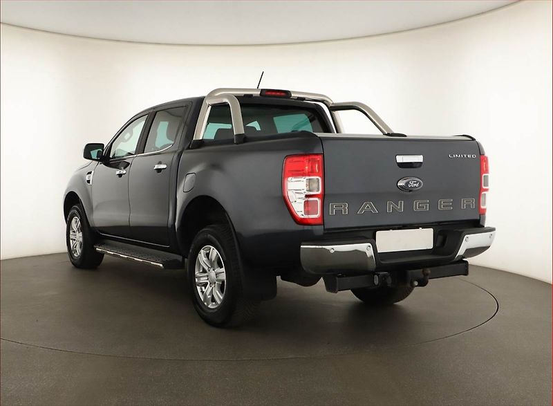Ford Ranger (2021) 2.0 EcoBlue - fotka 4 z 17
