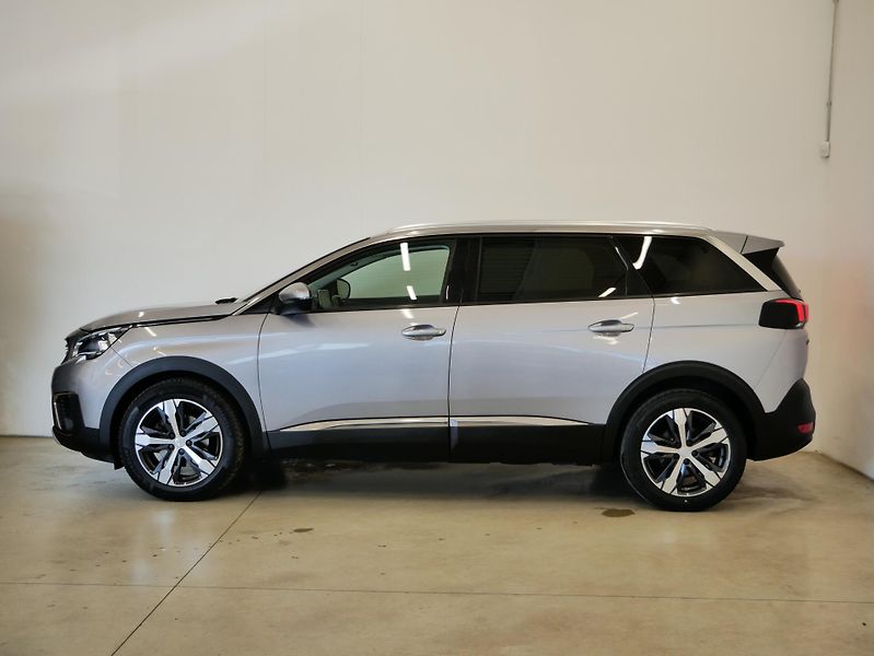 Peugeot 5008 - fotka 3 z 27
