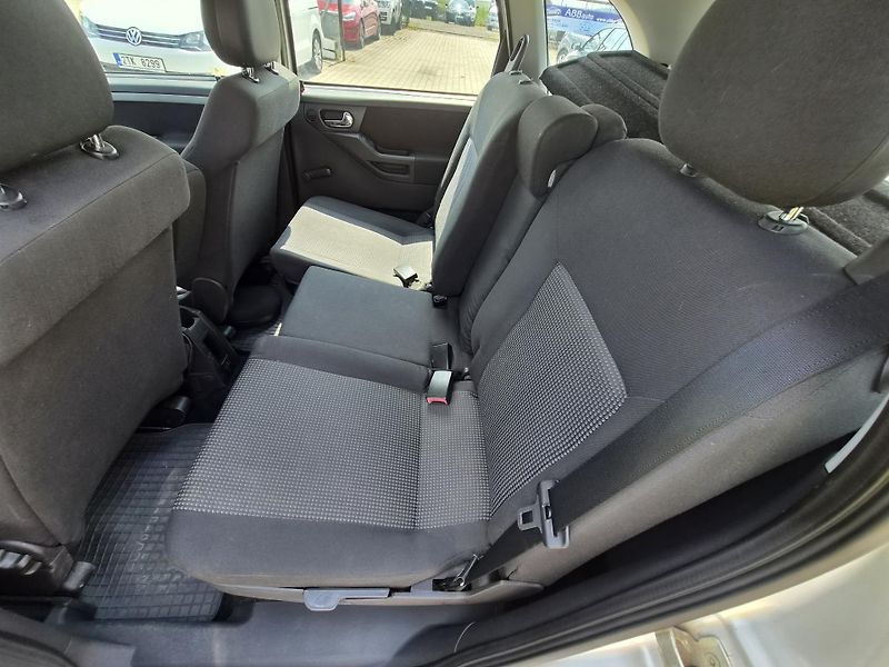 Opel Meriva (2010) 1,4 16V - fotka 7 z 11