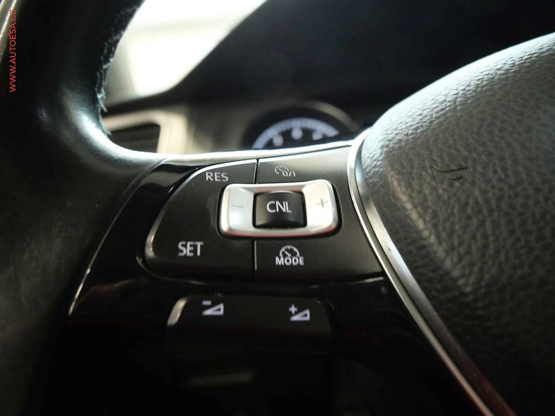Volkswagen Golf (2014) 1.2TSi, servis.kniha - fotka 15 z 23