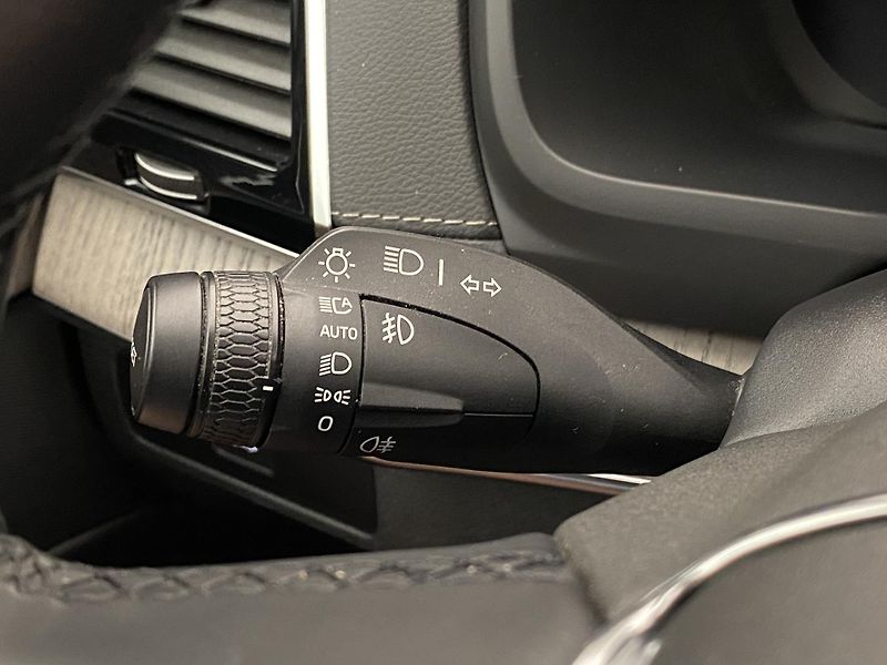 Volvo XC90 B5 AWD BRIGHT PLUS AUT CZ 7m - fotka 22 z 65