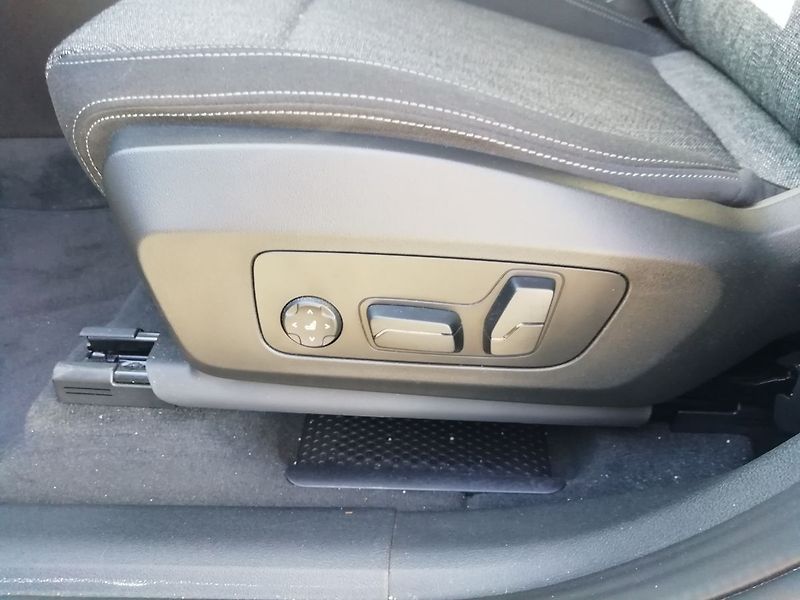 BMW Řada 2 218i 100 kW Active Tourer - fotka 16 z 19