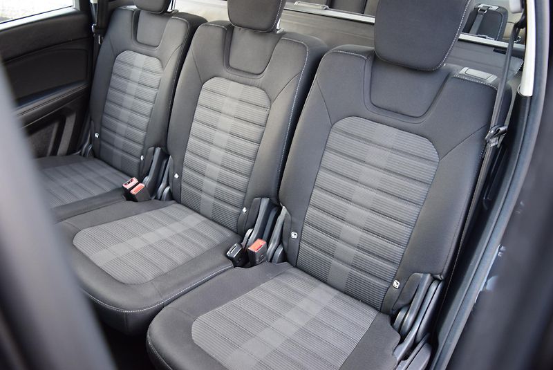 Ford Galaxy (2018) 2.0TDCi 110kw BUSINESS 7MÍST  - fotka 16 z 47