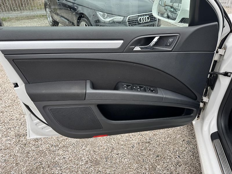 Škoda Superb (2013) 2.0TDi 103 KW 1.Majitel Tažné - fotka 28 z 41