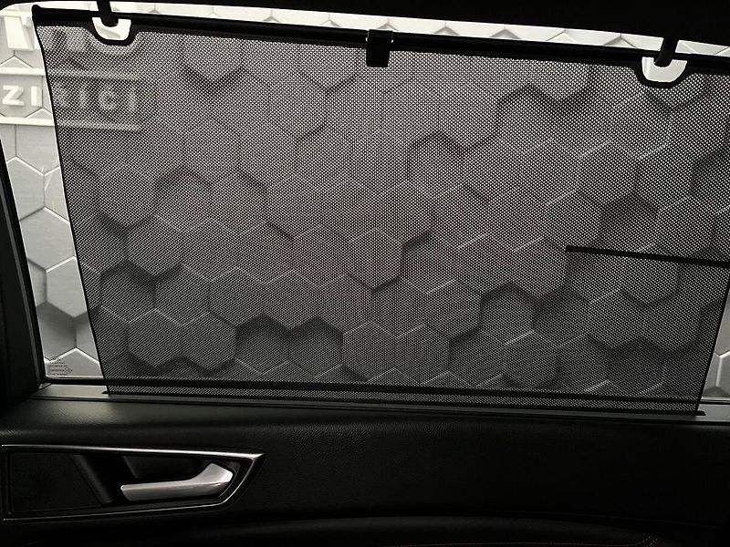 Ford S-MAX 2.5 HEV ST-Line 7míst - fotka 30 z 78