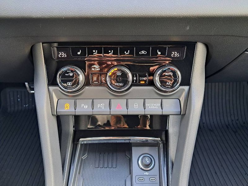 Škoda Karoq (2026) Sportline 2.0 TDI / 110 kW 4x4 - fotka 15 z 30