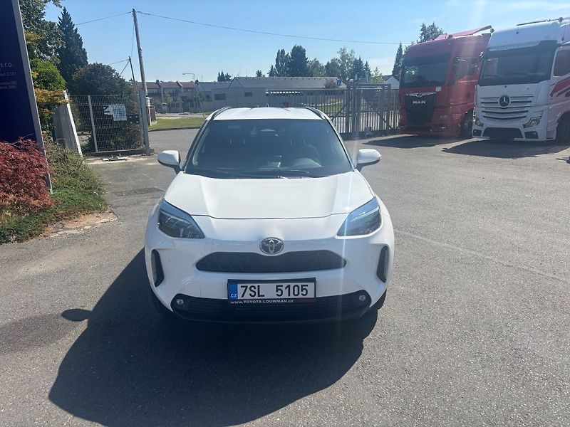 Toyota Yaris Cross 4x4 hybrid automat - fotka 2 z 19