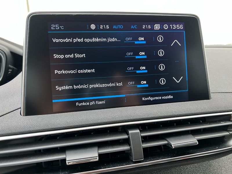 Peugeot 3008 (2019) 1.2PT 96kW! Allure! Tažné! LED - fotka 30 z 38