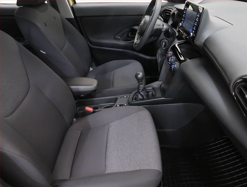 Toyota Yaris Cross (2023) 1.5 VVT-i - fotka 9 z 14